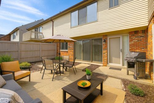 42699 Jonathan Pl, Clinton Township, MI, 48038-1751 | Card Image