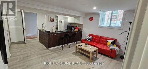 55 Dallas Rd, North York, ON, M2R2J3 | Card Image