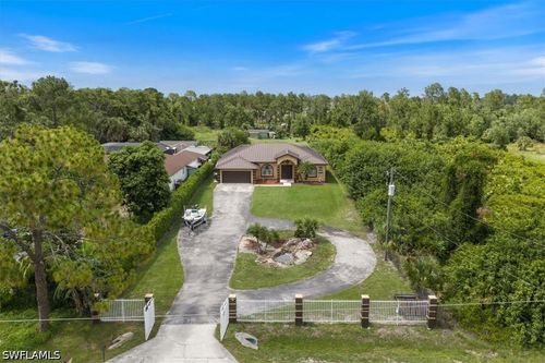 4085 16th Ave Ne, Naples, FL, 34120-9094 | Card Image