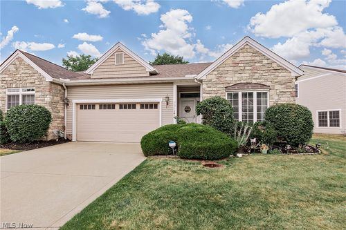 1012 Cutters Creek Dr, South Euclid, OH, 44121-3822 | Card Image