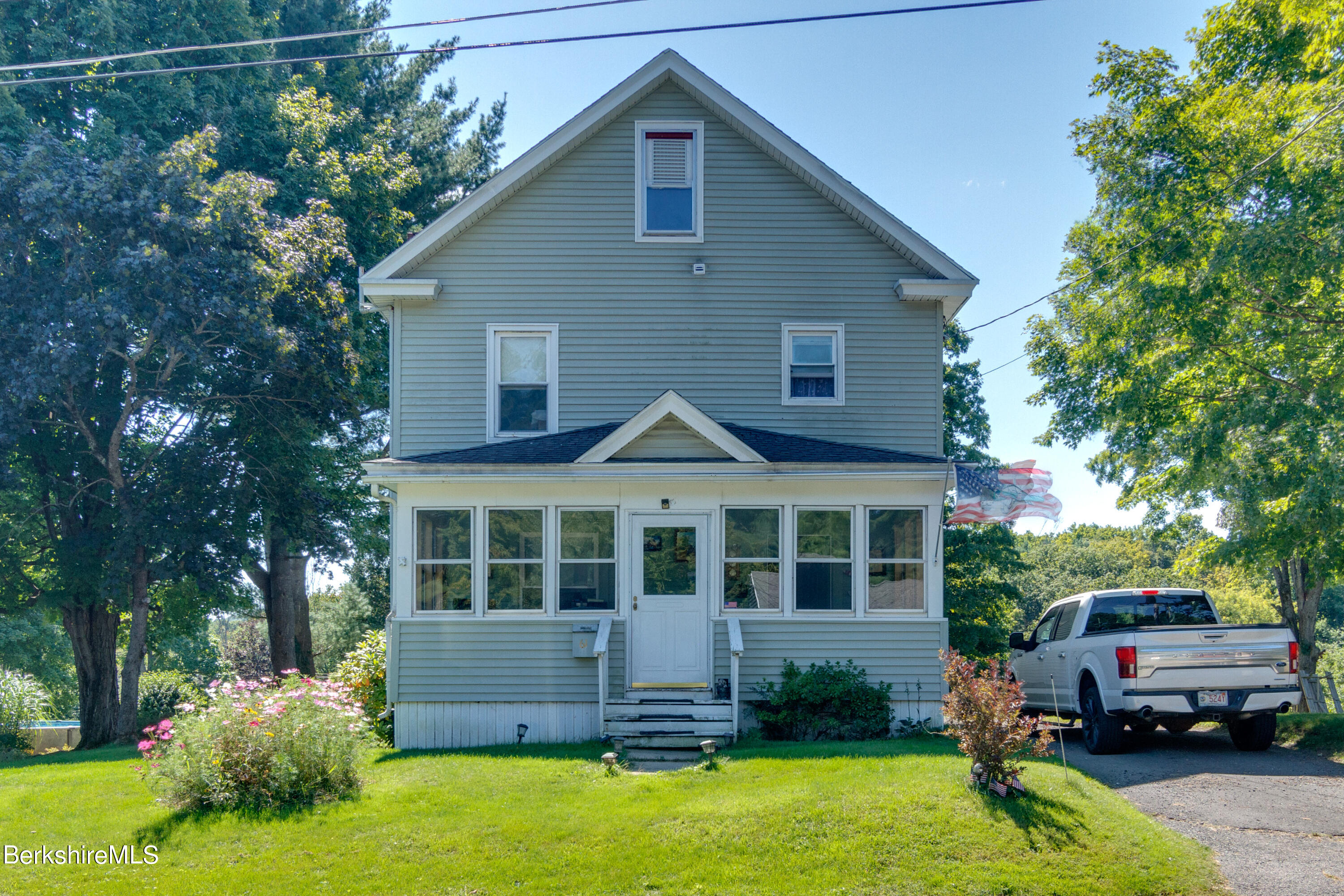 Caroline St, Pittsfield, MA 01201