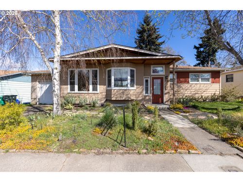 731 E 19th St, The Dalles, OR, 97058-2833 | Card Image