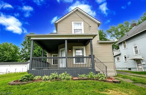 2221 9th St Sw, Akron, OH, 44314-2128 | Card Image