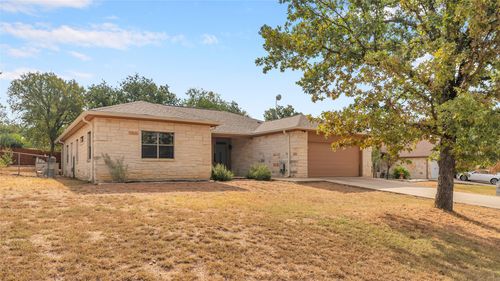 122 Eagle Point Dr, Kingsland, TX, 78639-4443 | Card Image