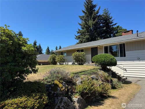 22720 90th Ave W, Edmonds, WA, 98026-8237 | Card Image
