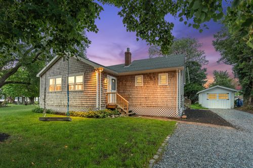5 Wampanoag Dr, Fairhaven, MA, 02719-2438 | Card Image