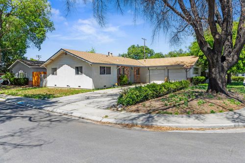 1215 Del Vale Ave, Modesto, CA, 95350-4752 | Card Image