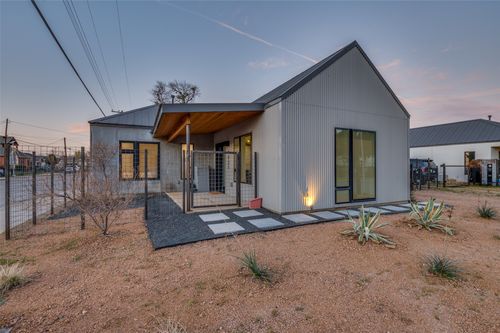 1021 Nomas Street, Dallas, TX, 75208 | Card Image