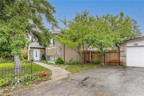 152 Kinzie Ave, Kitchener, ON, N2A2J8 | Card Image