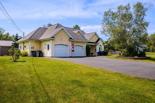 109 Edgehill Dr, Valley, NS, B6L3K5 | Card Image
