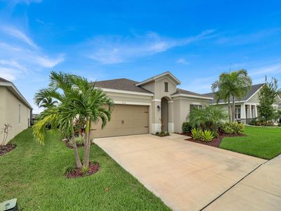 7112 Estero Court, House other with 3 bedrooms, 3 bathrooms and null parking in Apollo Beach FL | Image 3