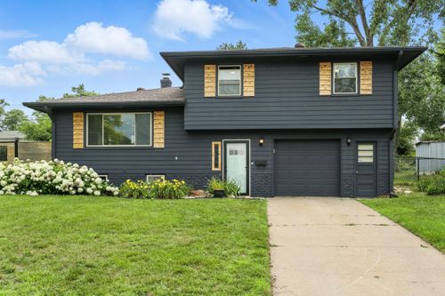 1705 Hillside Dr, Omaha, NE, 68114-1620 | Card Image