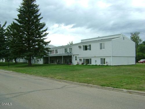 W Boundary Avenue, Plentywood, MT, 59254 | Card Image
