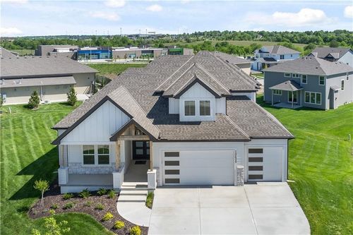 12406 W 182nd Ct, Overland Park, KS, 66013-4530 | Card Image