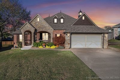 9975 E 124th Street S, House other with 4 bedrooms, 3 bathrooms and null parking in Bixby OK | Image 2