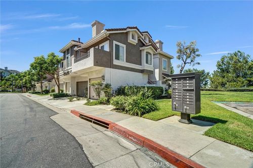 8025 E Sandstone Dr, Anaheim, CA, 92808-2417 | Card Image
