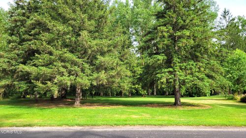 8 Lakeshore Dr, Pioneer, OH, 43554 | Card Image