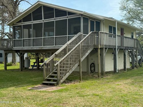 197 S River Dr, Beaufort, NC, 28516-9764 | Card Image