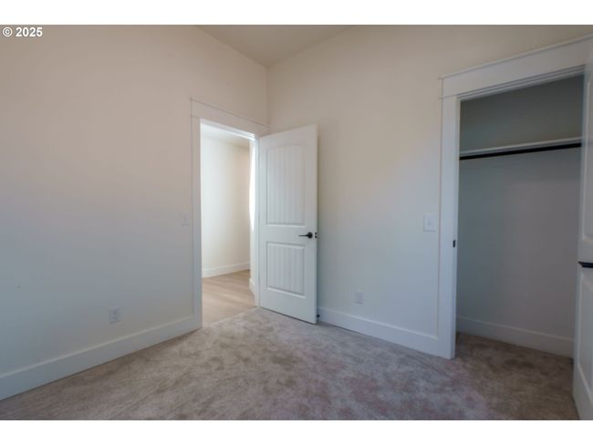 535 E St, House other with 4 bedrooms, 3 bathrooms and 1 parking in Independence OR | Image 25