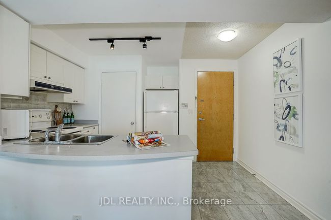 711 - 600 Queens Quay W, Condo with 1 bedrooms, 1 bathrooms and null parking in Toronto ON | Image 6
