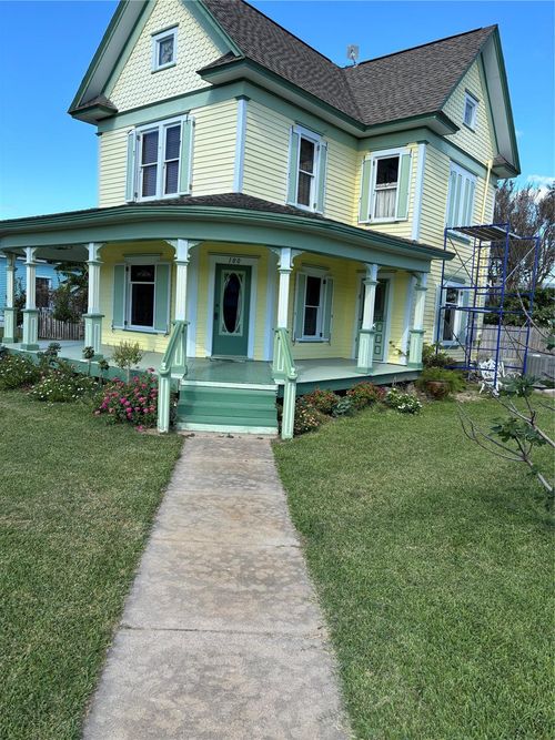100 Welch Ave, Palacios, TX, 77465-4944 | Card Image
