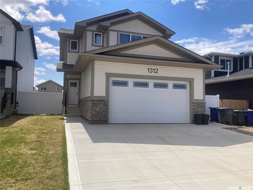 1312 Parr Hill Dr, Martensville, SK, S0K2T1 | Card Image