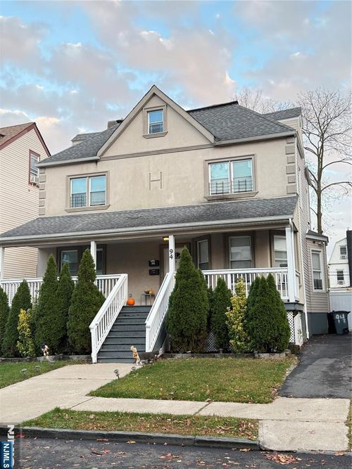 94 17th St, East Orange, NJ, 07017-5215 | Card Image