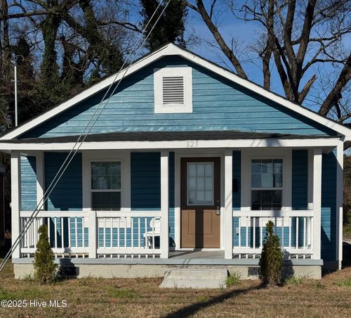 823 Olivia Ln, Goldsboro, NC, 27530-6521 | Card Image