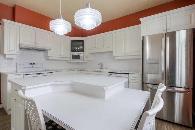 1276 5 Avenue S, Home with 6 bedrooms, 5 bathrooms and 5 parking in Lethbridge AB | Image 41