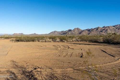 1 E Edith Dr, Yucca, AZ, 86438 | Card Image