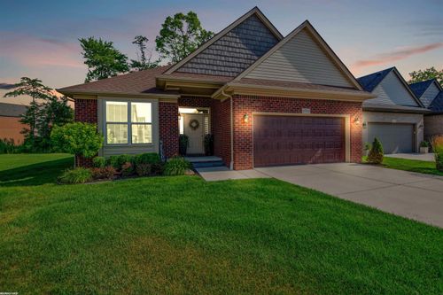 15325 Eton Pointe Dr, Clinton Township, MI, 48035-1467 | Card Image
