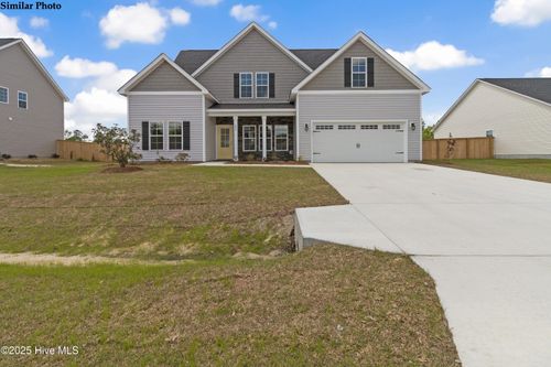 811 Tupelo Tree Drive, Hubert, NC, 28539 | Card Image