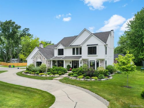 24505 Sherbeck Dr, Clinton Township, MI, 48036-2856 | Card Image
