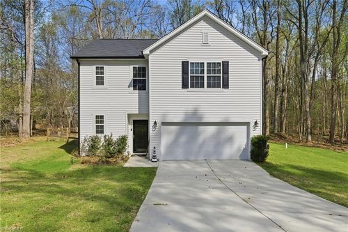 527 Dogwood Dr, Liberty, NC, 27298-2722 | Card Image
