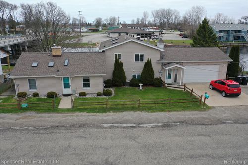 103 Harbor St, Oscoda, MI, 48750-1310 | Card Image