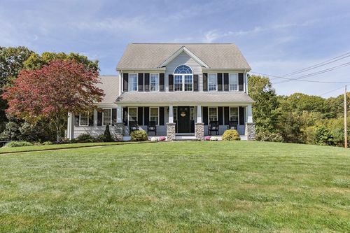 35 Christopher Dr, Attleboro, MA, 02703-8531 | Card Image