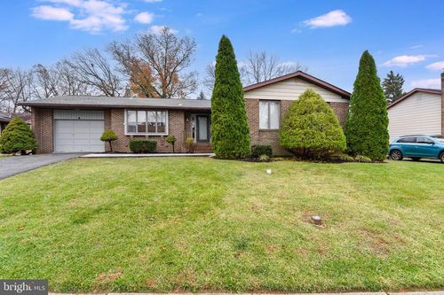 2407 Perring Woods Rd, Parkville, MD, 21234-5413 | Card Image