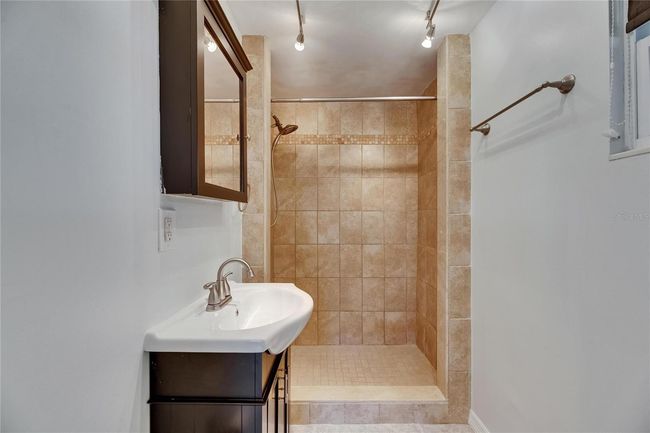 832 Seabreeze Dr, House other with 3 bedrooms, 2 bathrooms and null parking in RUSKIN FL | Image 40