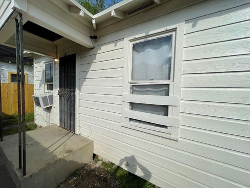 2721 Napoleon St, Houston, TX, 77004-2215 | Card Image