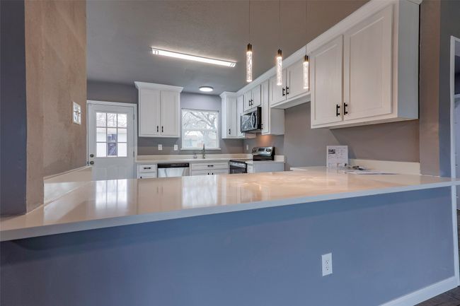 335 Highland Dr, House other with 3 bedrooms, 2 bathrooms and null parking in Arlington TX | Image 8