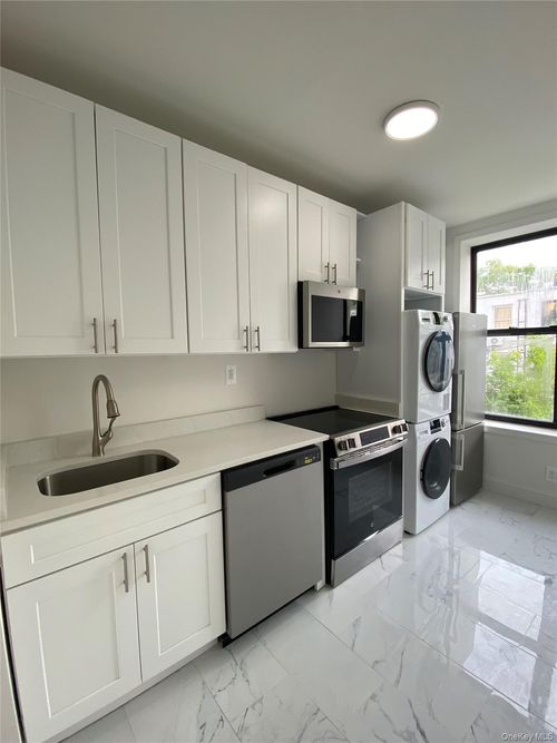 2rr-116 Bay Ridge Ave, Brooklyn, NY, 11220-5053 | Card Image