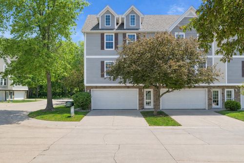5549 Kirkland Ct, Johnston, IA, 50131-1461 | Card Image