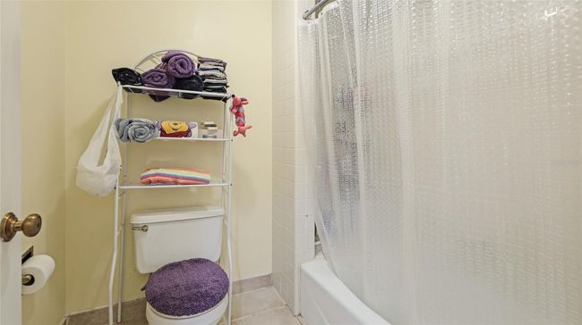 527 Spring Lakes Blvd, Condo with 2 bedrooms, 2 bathrooms and null parking in BRADENTON FL | Image 17