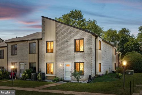 apt-j18-5200 Hilltop Dr, BROOKHAVEN, PA, 19015-1280 | Card Image