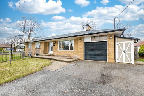 25 Lesbury Ave, Brampton, ON, L6W3A2 | Card Image