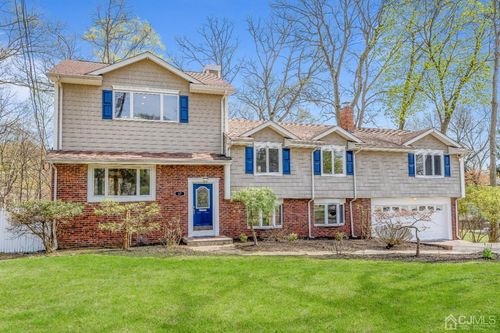 67 Cardinal Dr, Oakland, NJ, 07436-3911 | Card Image