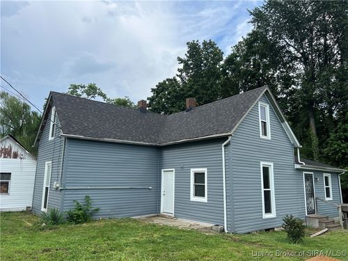 404 E Mulberry St, Salem, IN, 47167-2140 | Card Image