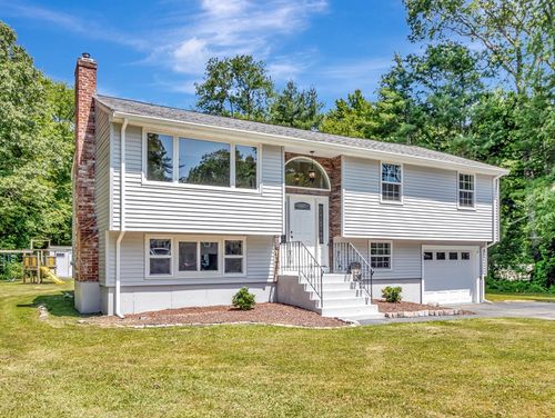 4 Gary Rd, Norton, MA, 02766-2213 | Card Image