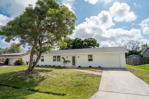 1911 Se Carvalho St, Port St. Lucie, FL, 34983-4555 | Card Image
