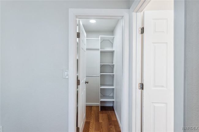 Closet | Image 28